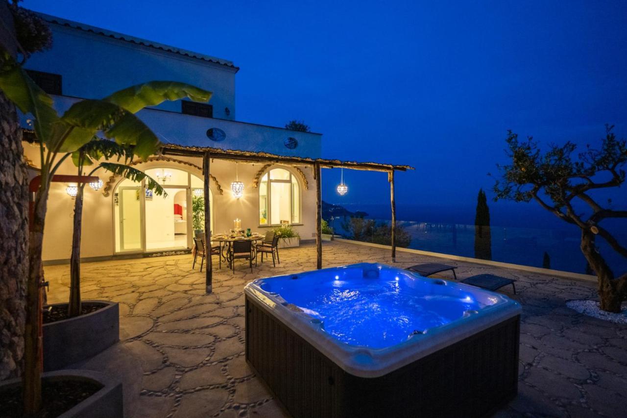 Mimina - Exclusive With Garden, Jacuzzi And Sea View Villa
